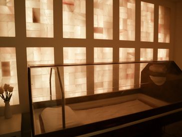 salt wellness spa, salt spa surrey, salt therapy near me, salt therapy, breathe wellness, salt bed