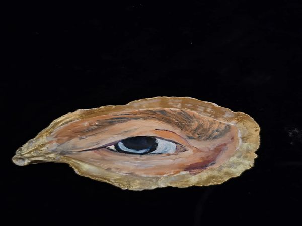 Eye on the Oyster, Van Gogh