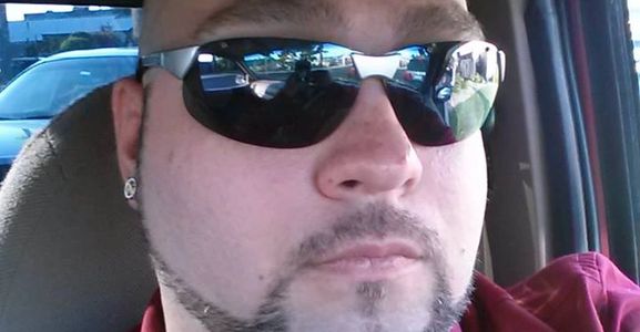 Voice Talent Joshua Lute with sunglasses