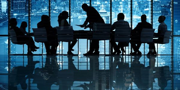 Conferencing Directory Voice Mail Call Forwarding Call Hold/park Speed Dial Redial Paging MoH CTI IP