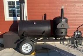 Smoker with Wood Oven Pizza