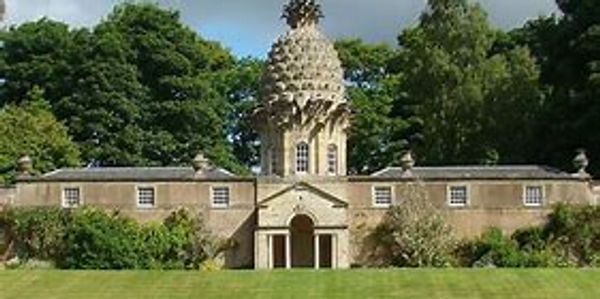 The pineapple at Airth
