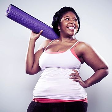 Going to a Curvy Girl Yoga class Model's name unknown