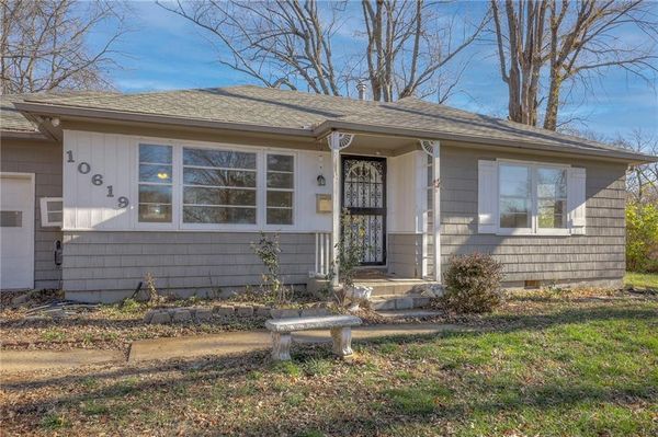 House purchased in KCMO with Sarika Brinkman as Buyer's Agent