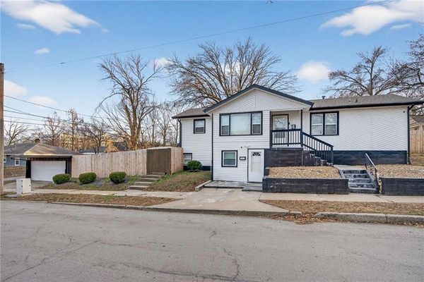 Kansas City Duplex purchased with Realtor Sarika Brinkman