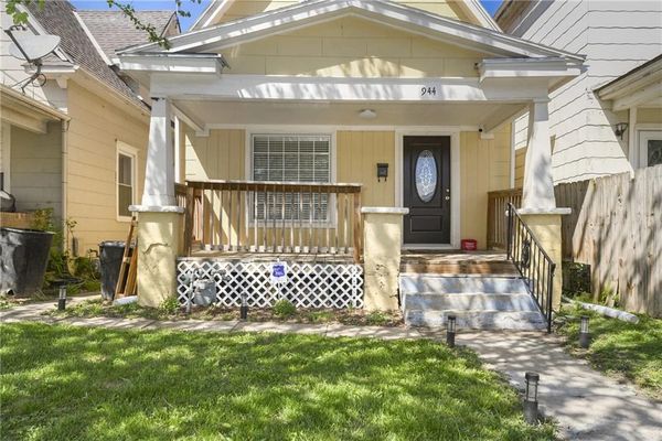 Home purchased in Kansas City, Kansas with Sarika Brinkman buyer's agent