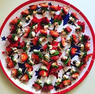 #capresekabobs
#srawberrybasil
#strawberrykabobs
#easyappetizers