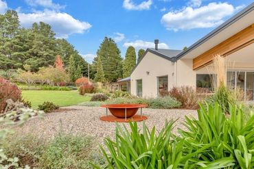 This Adelaide Hills country style garden is packed full of interest through the year.