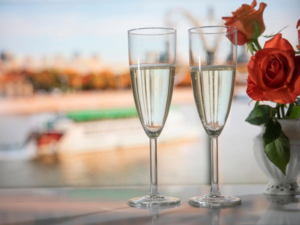 P&O CRUISE ROYAL CARIBBEAN CRUISE CELEBRITY CRUISE NORWEGAIN CRUISE MSC CRUISE GROUP CRUISE MICE