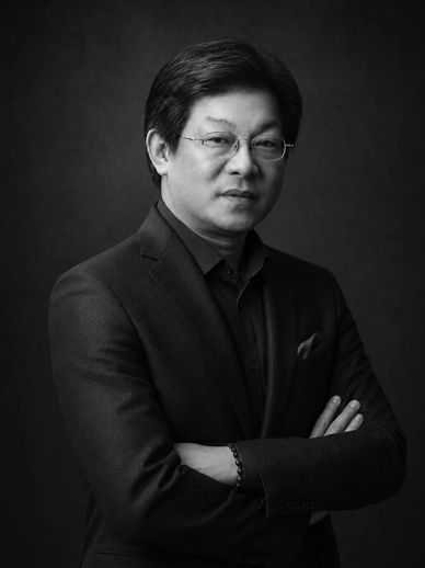 JOHNNY LIN