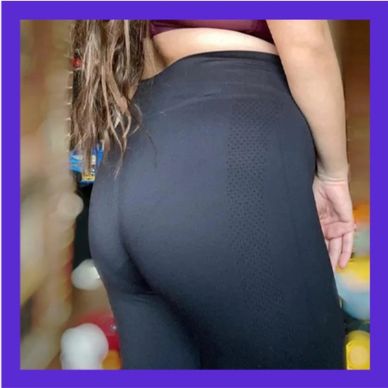 Chamet host registration screen showing quick sign-up and daily earning features.