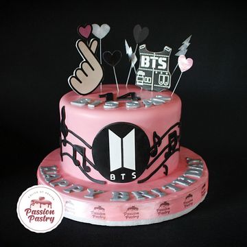 BTS Design Cake