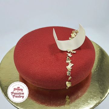 French Cake 
Multiple options of filling are available (Raspberry, Passion Fruits, Lemon, Mango , St