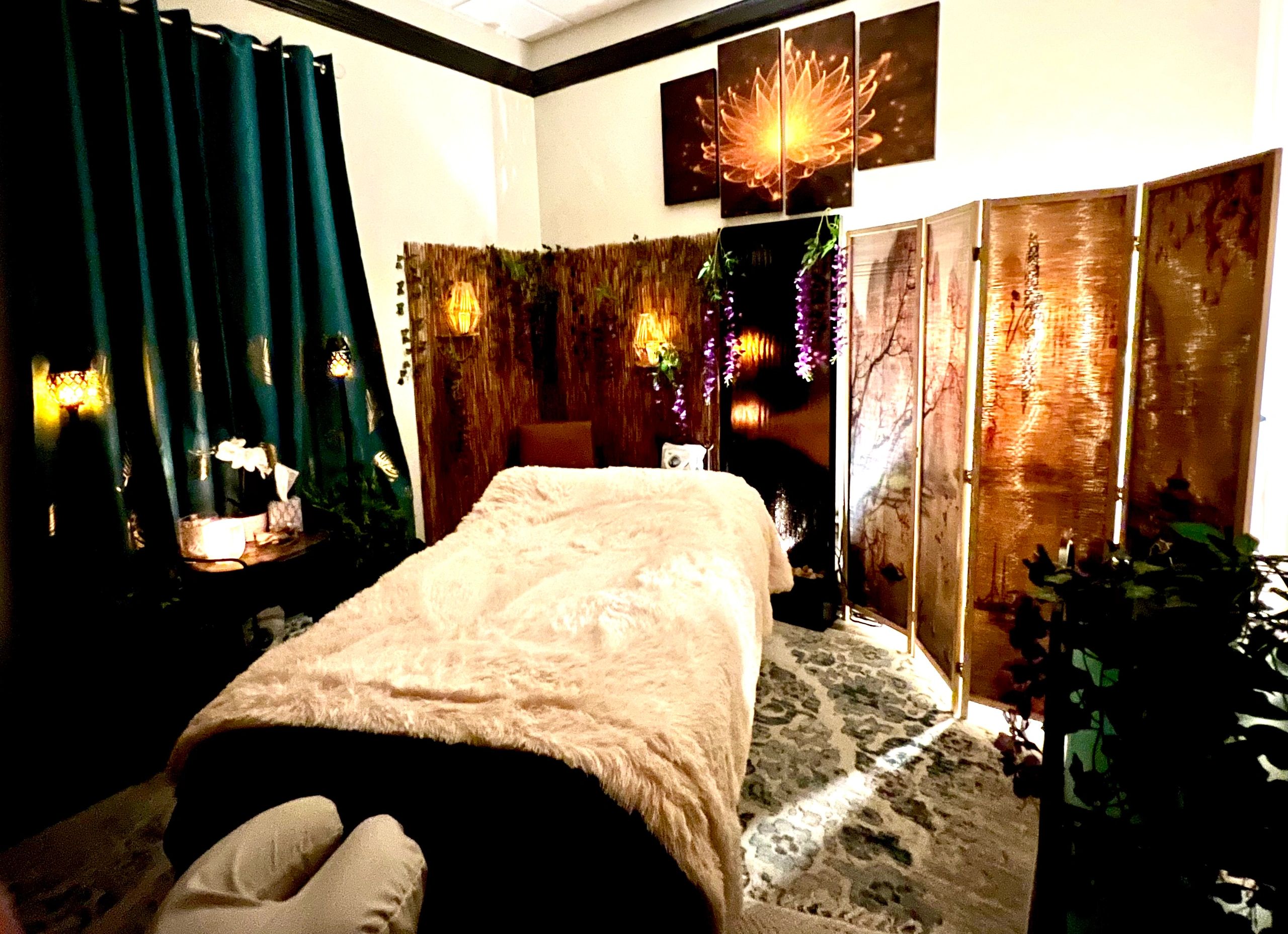 Soulful Hands Massage - Logo
