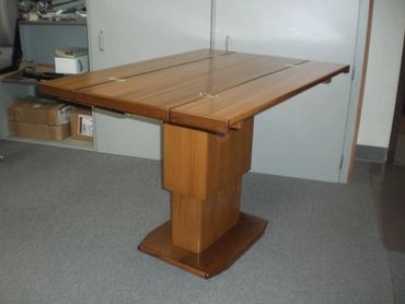 YACHT TABLE