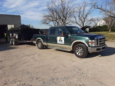 Junk removal in Houston TX with L&R Junk removal with same day or next day removal. Construction 