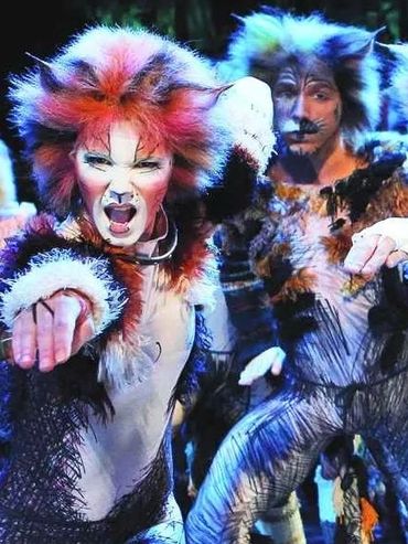 Heidi Giberson in the National Tour of Cats