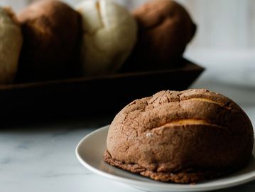 Concha is a traditional Mexican sweet bread. A sweetened bread roll and a crunchy topping.