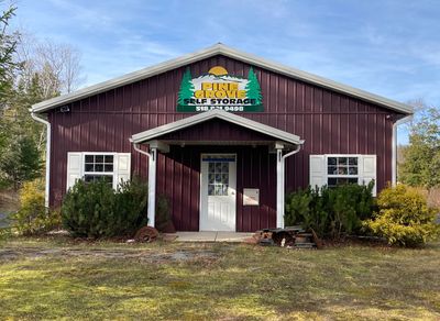 52 Pine Grove Self Storage
Located at:
52 Clum Hill Rd
Haines Fall,   N.Y. 12436