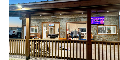 Features high speed internet, (5) TV's, pool table, coffee & computer bars, restroom, exterior miste