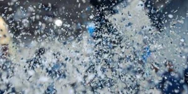 Close-up of snowflakes falling.