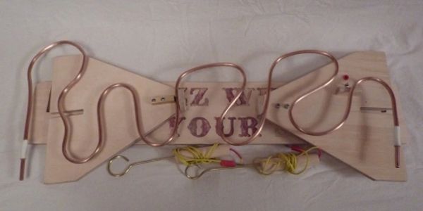 Buzz wire game