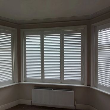 Blinds fitter