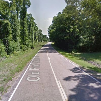 curvy driving road near me in Mississippi