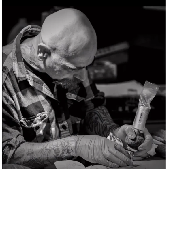 Rob Farnham, tattoo artist