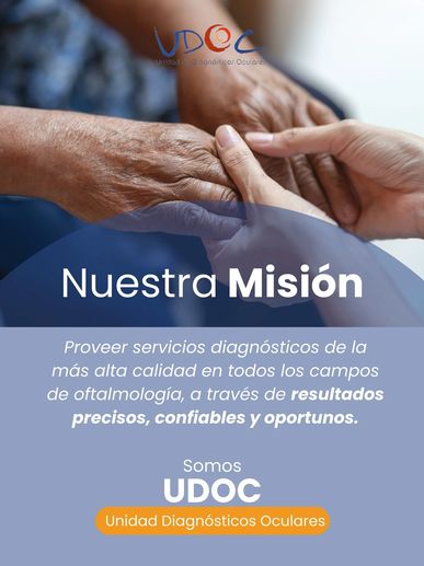 Manos entrelazadas simbolizando cuidado y apoyo en diagnóstico ocular.