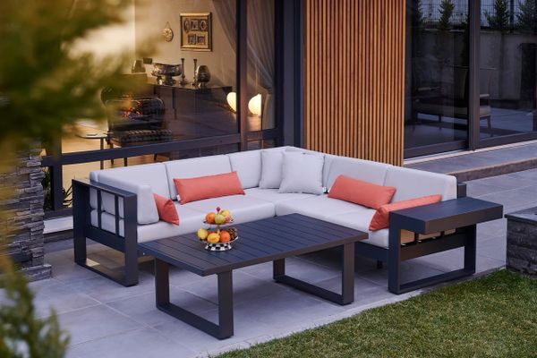 Manhattan sectional patio furniture set