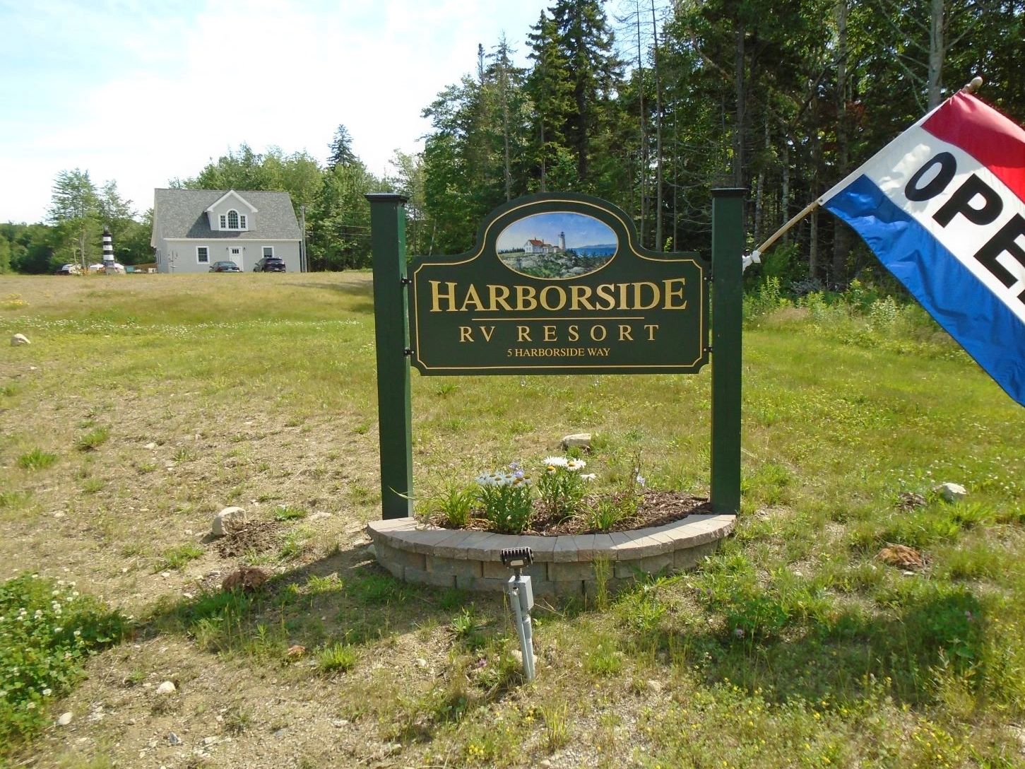 Harborside RV Resort entrance 