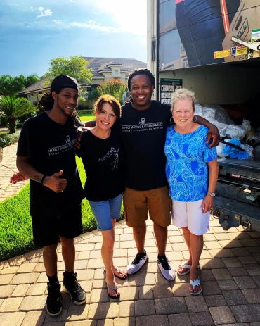 Happy Movers Ready to Help