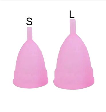 Copa menstrual dos tamaños disponibles.