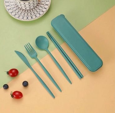 Set de cubiertos bioplástico, set por $7.00 (varios colores a escoger).