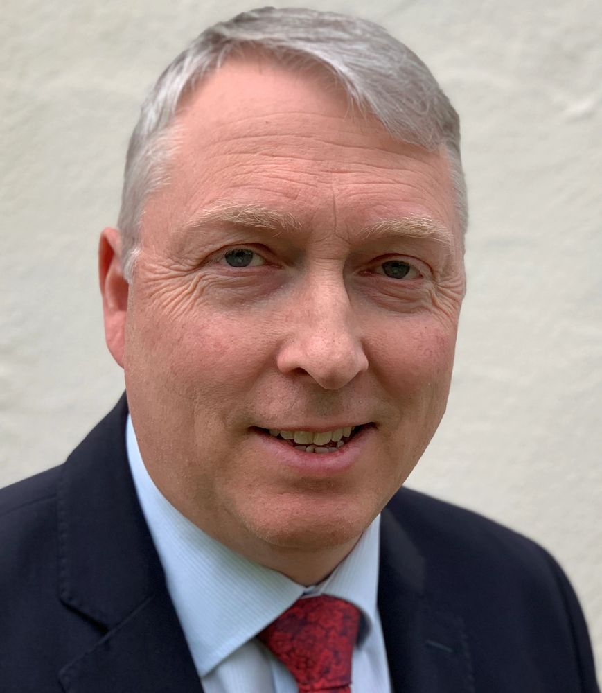 Mr Gerald Rix