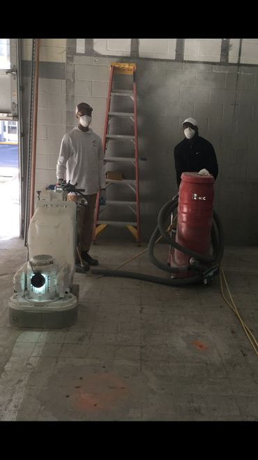 Dustless concrete grinding and polishing