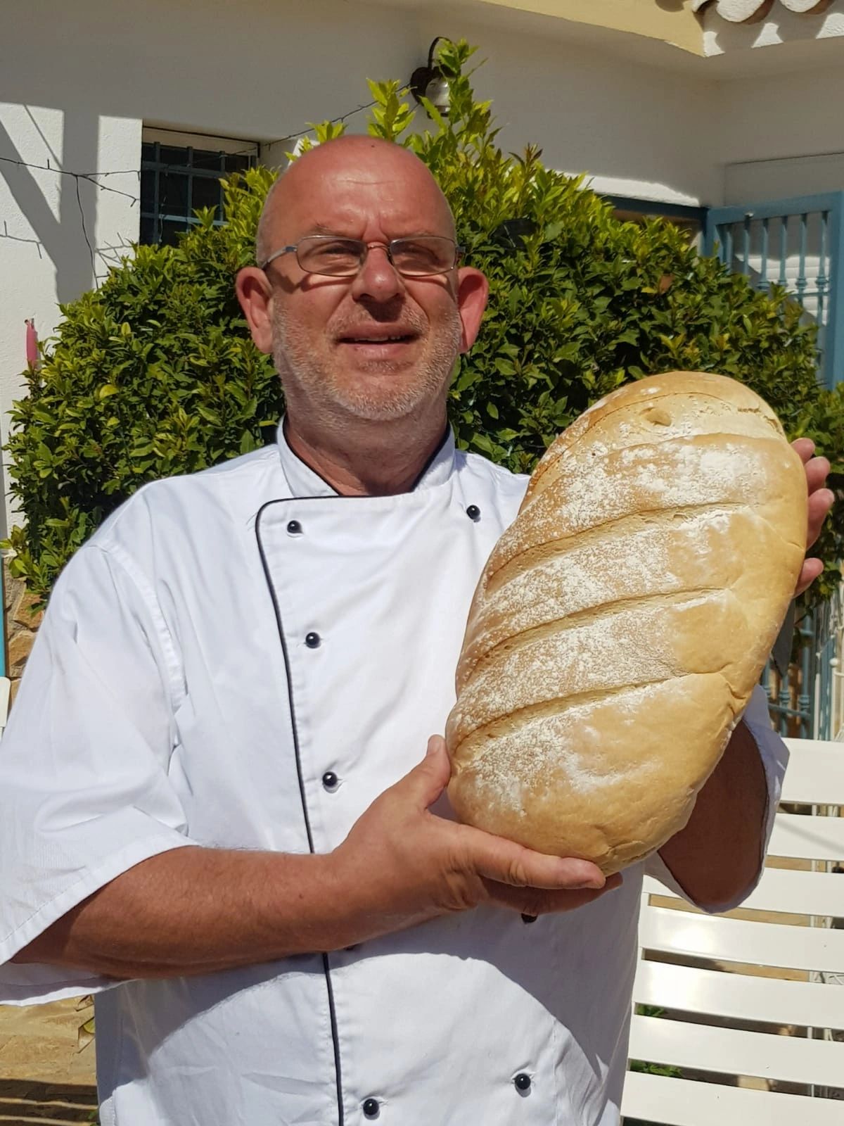 Easy to cook and fantastic tasting white bread recipe