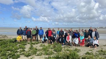 groupe de personnes en team building en baie de somme au crotoy