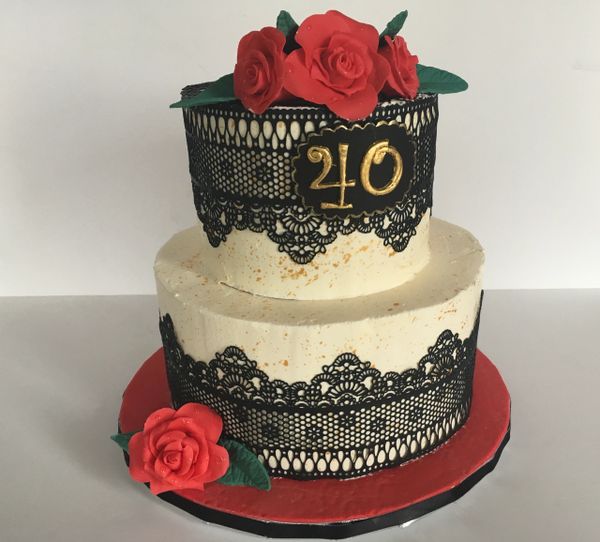 40th Birthday
Lace Cake