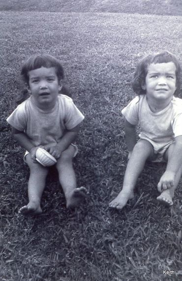 Photo of Darnell twins, Sadie and Norma, courtesy of Keith Harben