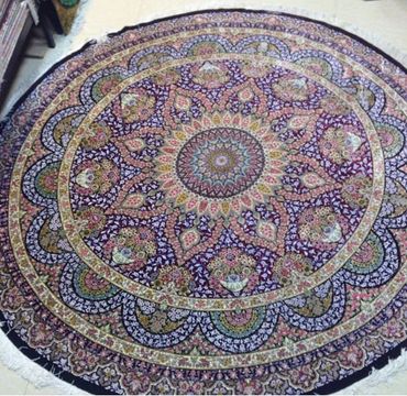 Round handmade Silk carpet 300 cms Diameter.