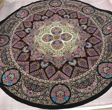 Qom silk handmade Persian rug 300 cms Diameter.