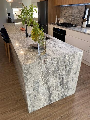 Granite | Quartzite Rowville | Super White Dolomite | Bianco Carrara Marble | italian marble honed