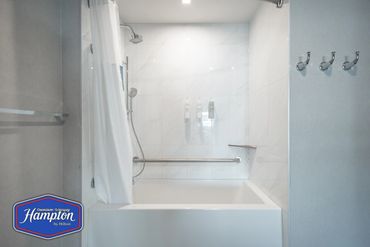 Hotel Suite, Hotel Photography Winnipeg, Mike McComb, Wornstar Media www.wornstarmedia.com