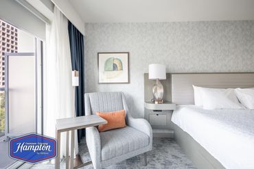 Hotel Room, Hotel Photography Winnipeg, Mike McComb, Wornstar Media www.wornstarmedia.com