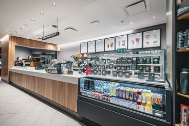 Starbucks, Restaurant Photography Winnipeg, Mike McComb, Wornstar Media www.wornstarmedia.com