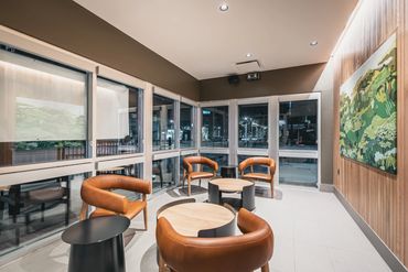 Starbucks, Restaurant Photography Winnipeg, Mike McComb, Wornstar Media www.wornstarmedia.com