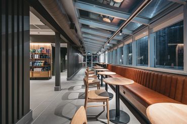 Starbucks, Restaurant Photography Winnipeg, Mike McComb, Wornstar Media www.wornstarmedia.com