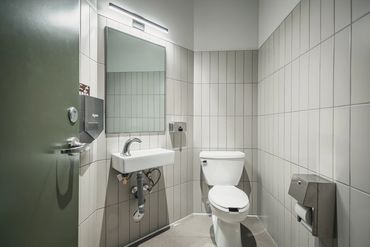 Starbucks, Restaurant Photography Winnipeg, Mike McComb, Wornstar Media www.wornstarmedia.com